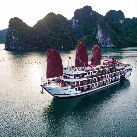 Hotel Alisa Cruise Halong