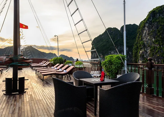 Alisa Cruise 5* Ha Long