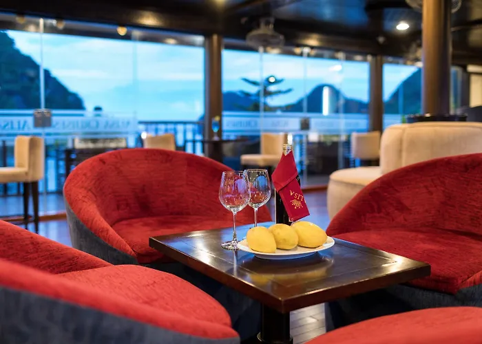  Alisa Cruise Ha Long
