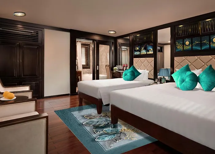 Alisa Cruise 5* Ha Long